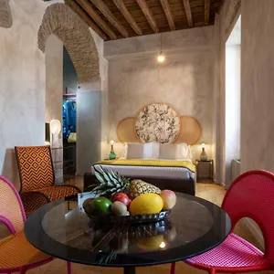 Palm - Small Luxury Of The World , Rome Italy